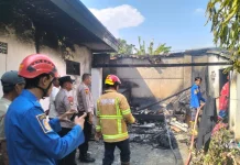Polisi dan Damkar Sigap Padamkan Kebakaran Gudang di Dukuhturi