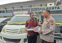 Polresta Cilacap Serahkan Mobil Ambulan Desa Penggalang, Hasil Ungkap Kasus