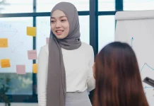 Teknik Ad Libbing: Teknik Pause Cerdas untuk Gantikan 'Ehm' dan 'Ah