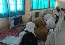Dua Pasang Siswa Kembar Kompak Daftar SMAN 1 Sigaluh saat Pembukaan SPMB