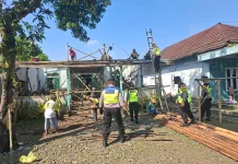 Wujud Kepedulian di Hari Bhayangkara ke-80, Polsek Bojongsari Rehab Rumah Warga