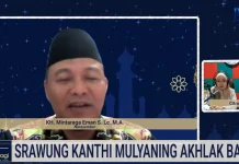 Bergaul Dengan Orang yang Berakhlak Mulia