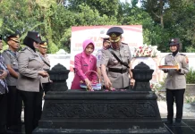 Menjelang HUT Bhayangkara ke-80, Polres Banjarnegara Ziarah ke Makam Kapolri Ke-2