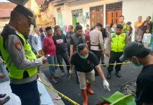 Lansia Ditemukan Meninggal di Jalan Setapak Rembang, Polisi Lakukan Pemeriksaan