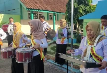 Drum Band dan Kembang Api, SDN Ledug Sambut 106 Siswa Baru dengan Meriah