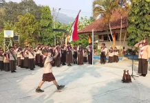 SDN 2 Papringan Tutup MPLS dengan Penerimaan Anggota Baru Pramuka Siaga