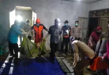Warga Pengadegan Ditemukan Meninggal di Dalam Rumah, Polisi Lakukan Pemeriksaan