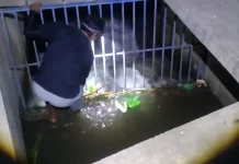 Sampah Rumah Tangga Kerap Sumbat Irigasi Bendung Slinga