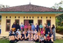 Edukasi Fikih Shalat dan Haid, Mahasiswa KKN UNUGHA Gelar Pengajian di Matenggeng