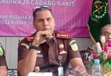 Kejari Banjarnegara Menahan Tersangka Korupsi BPR BKK Mandiraja