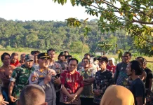 Polsek Karanganyar Bersama Forkopimcam Damaikan Perselisihan Warga
