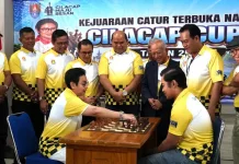 Plt. Bupati Cilacap Tanding Lawan Grand Master di Kejuaraan Catur Terbuka Cilacap