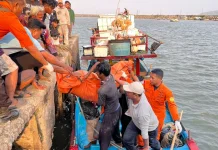 Kapal Nelayan Terbalik di Teluk Penyu, Dua ABK Meninggal