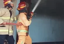 Garasi Rumah Warga Gumilir Terbakar, Warga Gercep Padamkan Api