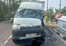 Mobil Tabrak Jembatan di Bobotsari, Polisi Periksa TKP