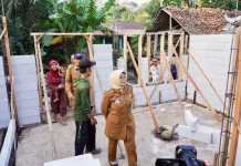 Bupati Cek Tiga Titik Bedah Rumah di Kebumen, Pastikan Hunian Layak bagi Warga