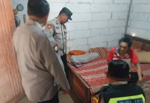 Polsek Kejobong Evakuasi ODGJ Mengamuk di Desa Langgar
