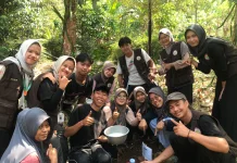 Biopori Galon Bekas Jadi Inovasi Penghijauan Desa Plana