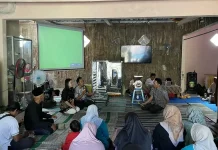 Tel-U Purwokerto Kembangkan Potensi Bunga Telang di Adiluhur