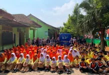 KKN Kemawi dan Dinarpus Banyumas gelar perpustakaan keliling di tiga SD