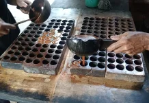 Wisata Pereng Cilongok Dorong Regenerasi Petani Gula Kelapa melalui Edukasi