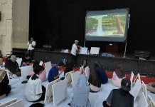 Pelajar Banyumas Belajar Langsung Lukis Sokarajaan di Taman Budaya Soetedja