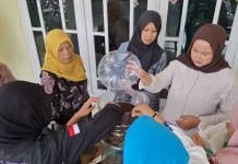 Kader PKK Banjarparakan Dilatih Olah Sampah Jadi Pupuk Organik Cair