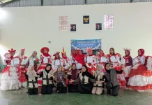 PKK dan Mahasiswa KKN Bumiagung Kebumen Gelar Lomba Kreasi Plastik