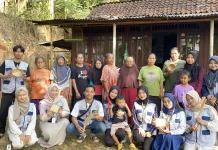 Anyaman Pithi Topang Ekonomi Warga Desa Derik
