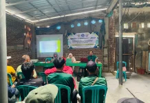 UNU Purwokerto Latih Warga Kalikidang Olah Limbah Sekam Padi