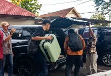 KPK Angkut 60 Bukti Baru dari Gedung Rektorat Unsoed
