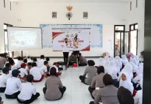 Polwan Kebumen Edukasi 100 Siswa tentang Perlindungan Diri