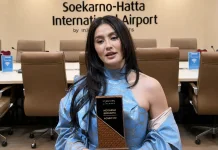 Pulang ke Tanah Air, Agnez Mo Terima Penghargaan Indonesia Berkarya