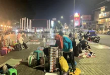 Pembeli Tak Menentu, PKL Alun-Alun Purwokerto Andalkan Keramaian Malam Hari