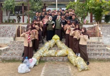 Keseruan Flashmob Sampah SMAN 1 Sigaluh, Rayakan Adiwiyata Provinsi
