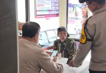 Kehabisan Ongkos, Lansia Tersesat di Purbalingga Diantar Polisi Pulang