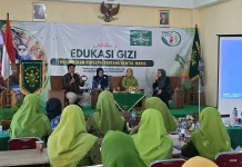 Muslimat NU Edukasi Warga Cilacap bahwa Kental Manis Bukan Susu