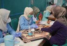 Warga Serbu Pengobatan Gratis yang Digelar PMI Banjarnegara
