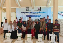 Camat Kemranjen Apresiasi Kegiatan Penyaluran Bantuan Pangan Bulog