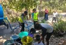 Polisi Salurkan 10.000 Liter Air Bersih untuk Warga Kalisono
