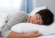 Tidur Menggunakan Kipas Angin saat Cuaca Panas, Menyejukkan tapi Perlu Bijak