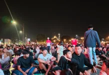 Antusiasme Warga Padati Alun-Alun Nobar Indonesia Vs Singapura