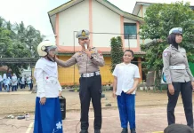 Polisi Jadi Guru Sehari, Ajarkan Keselamatan Berkendara