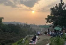 Serongan Gununglurah, Tempat Nongkrong Sore Nikmati Kopi, Senja dan Kereta Api