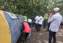 Truk Tangki Bantuan Air Bersih Terguling di Bobotsari, Polisi Cepat Evakuasi