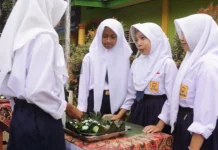 SMPN 3 Pagedongan Sulap Kebun Singkong Jadi Laboratorium Hidup