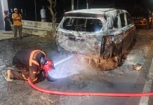 Diduga Korsleting, Mobil Terbakar saat Melintas di Jalan Raya Slarang