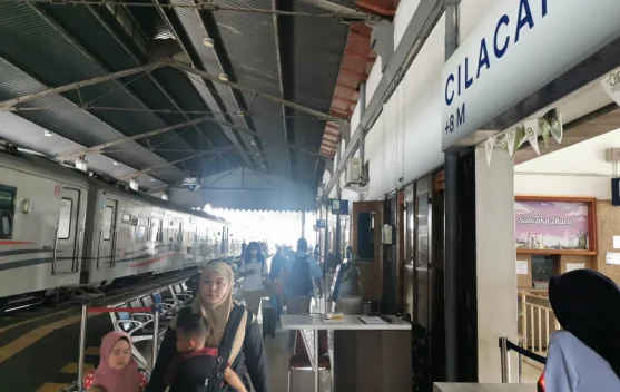 Buruan Pesan, Tiket KA Lebaran 2026 Ada Diskon 30 Persen di Stasiun Cilacap