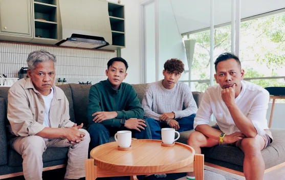 Caffeine x Fahimi Satukan Dua Generasi dalam “Catatan Kita"