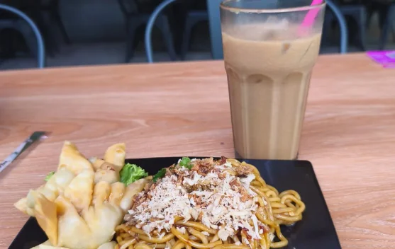 Mie Kekinian dan Kopi Digemari Anak Muda, Perhatikan Kesehatan